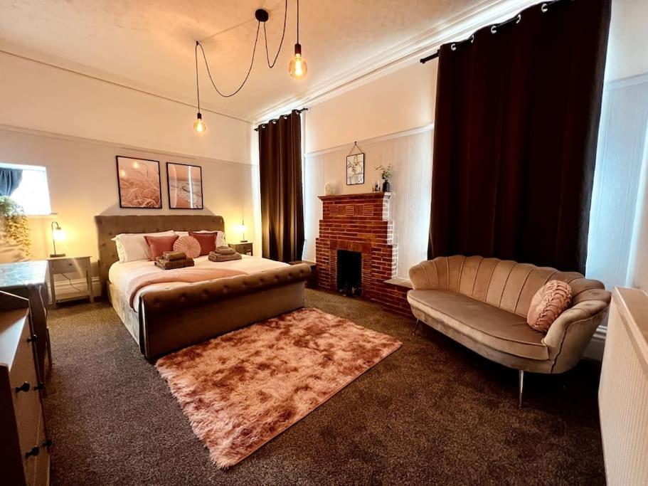 The Retreat - Large Luxury Apartment, Two Mins From Beach Борнмут Экстерьер фото